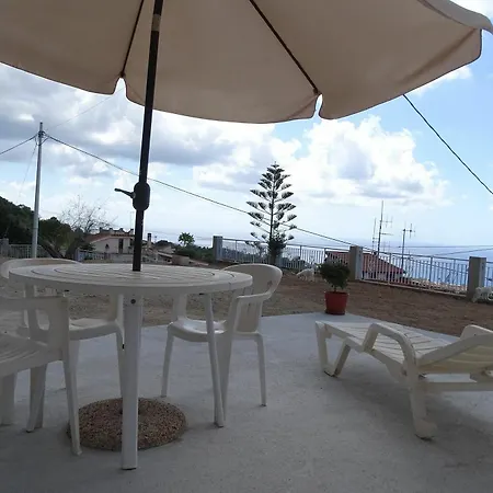 Apartment With One Bedroom In Santa Domenica , With Wonderful Sea View *
